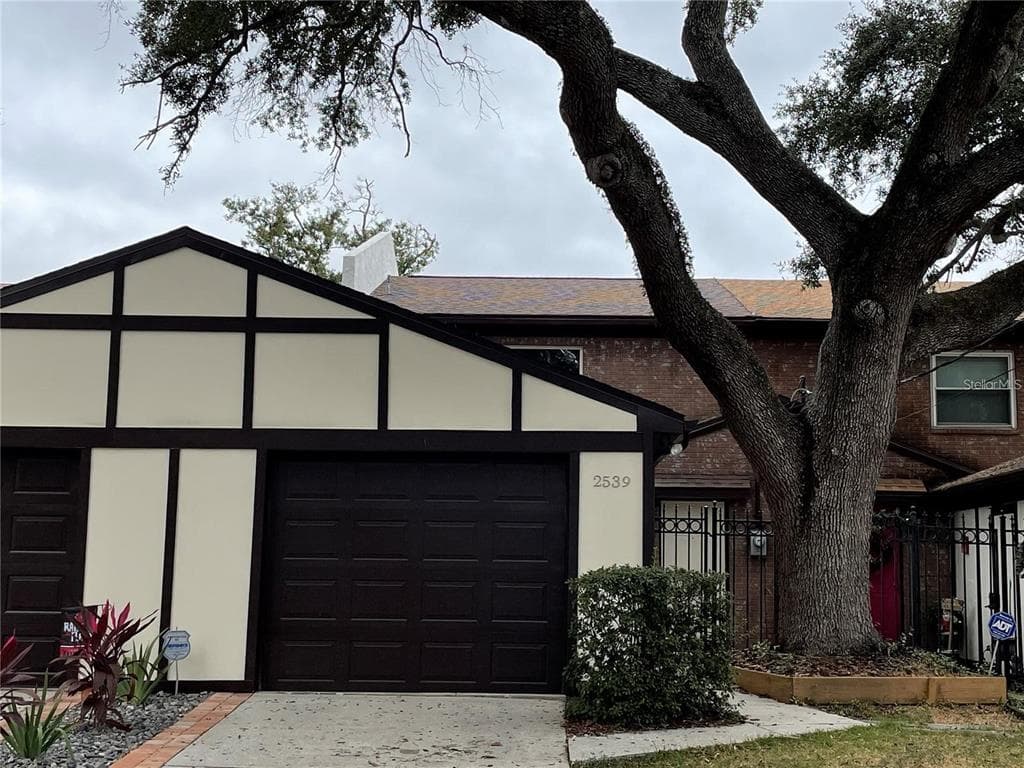 2539 W MARYLAND AVE TAMPA, FL 33629