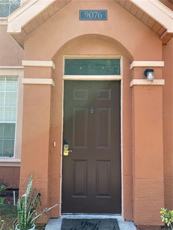 9076 LAKE CHASE ISLAND WAY TAMPA, FL 33626
