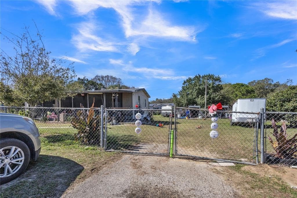 9451 SILVERBEND DRIVE DADE CITY, FL 33525