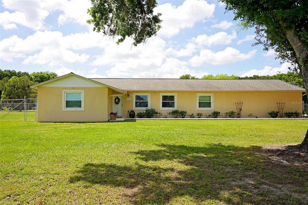 3790 MOORES LAKE ROAD DOVER, FL 33527