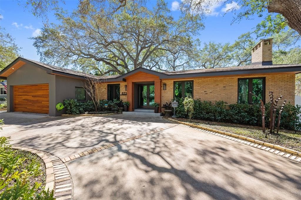 8338 36TH AVENUE N ST PETERSBURG, FL 33710