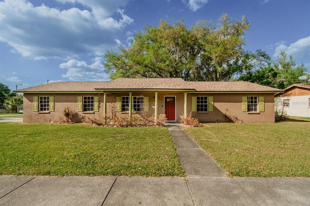 749 PONDEROSA DRIVE E LAKELAND, FL 33810
