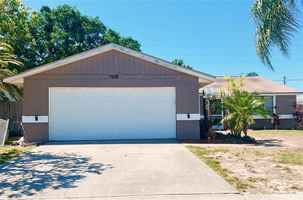 7939 CROSIER COURT
