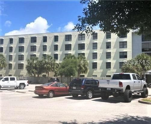 701 S MADISON AVENUE UNIT 305 CLEARWATER, FL 33756