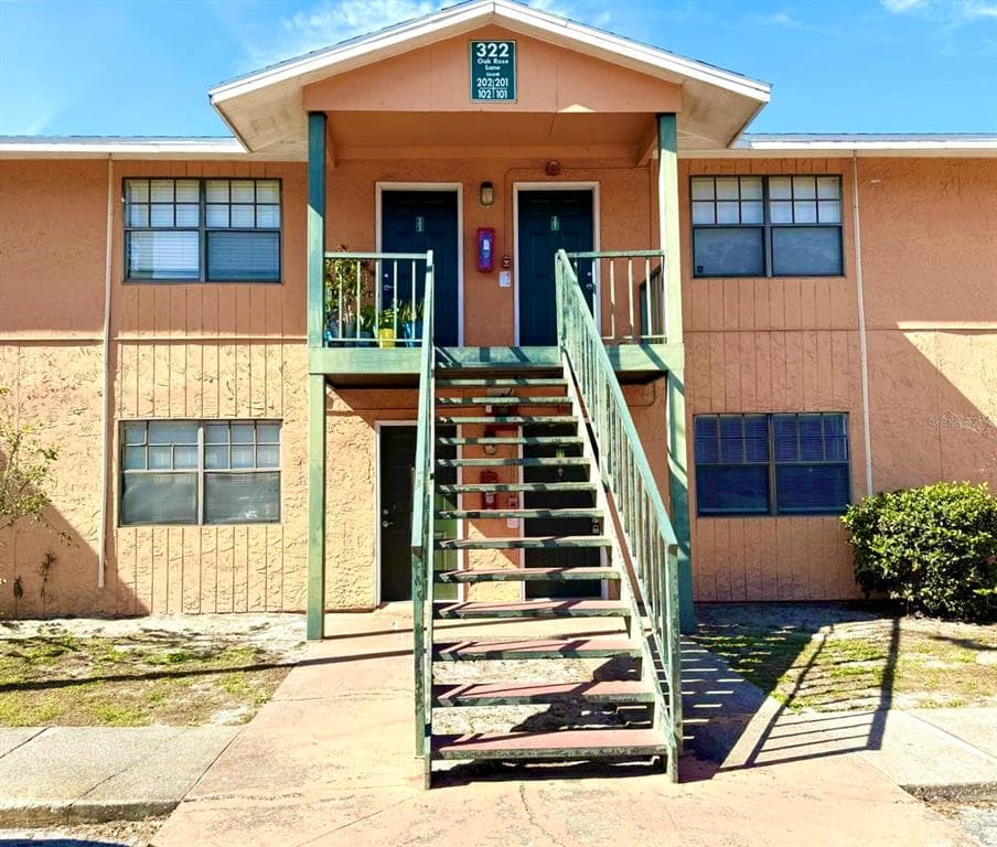 322 OAK ROSE LANE UNIT 101 TAMPA, FL 33612