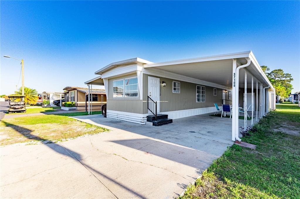 37108 SANDRA AVENUE ZEPHYRHILLS, FL 33542