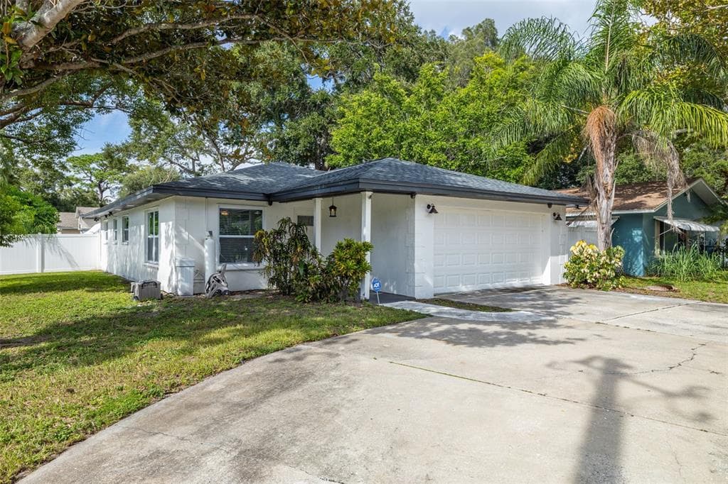 1318 5TH TERRACE NW LARGO, FL 33770