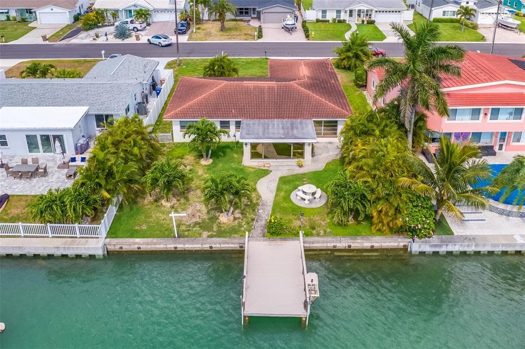 513 CRYSTAL DRIVE MADEIRA BEACH, FL 33708