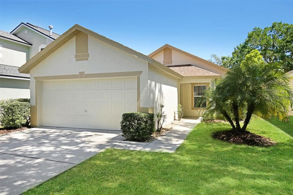 5726 TANAGERLAKE ROAD LITHIA, FL 33547