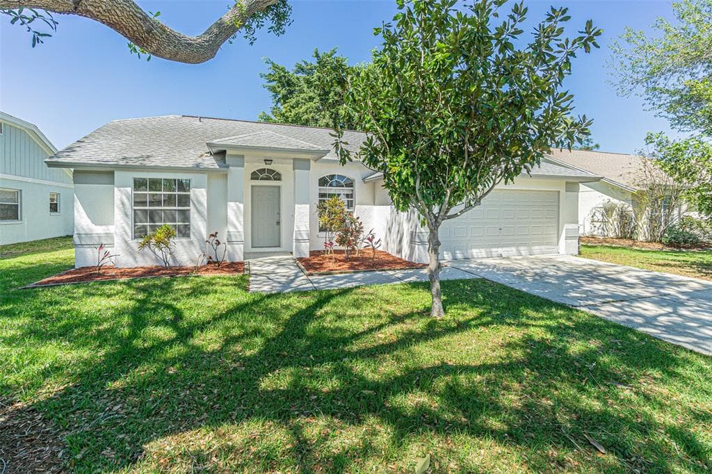 608 47TH STREET E BRADENTON, FL 34208