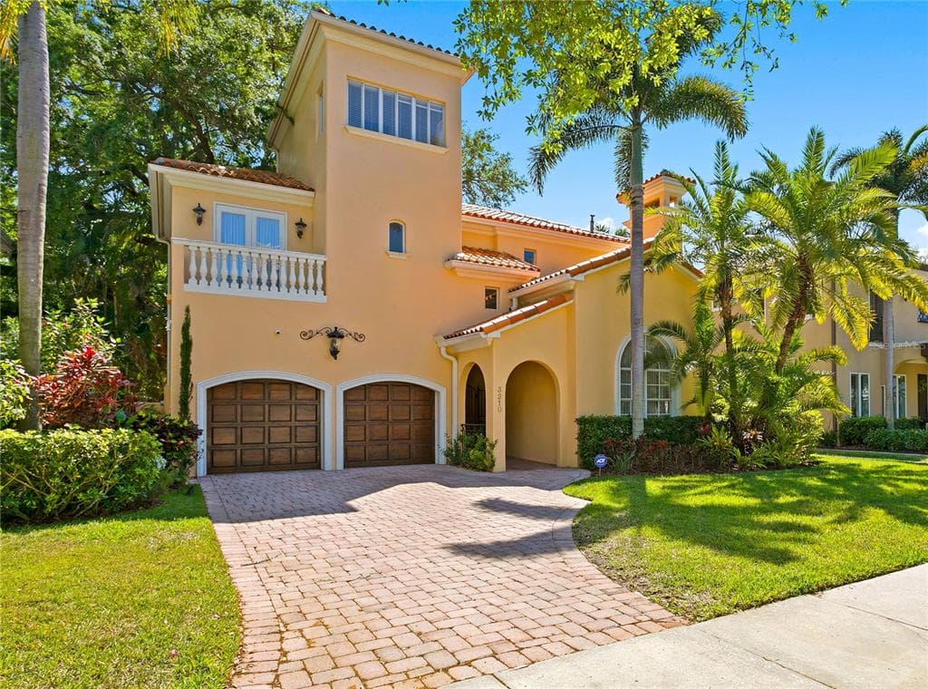 3210 W FOUNTAIN BOULEVARD TAMPA, FL 33609
