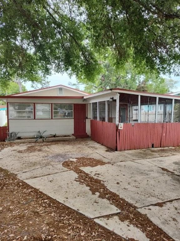 2646 27TH AVENUE N ST PETERSBURG, FL 33713