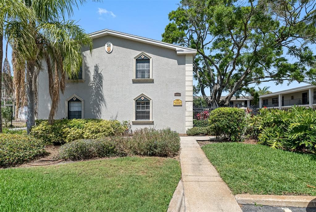 3119 W DE LEON STREET UNIT 22 TAMPA, FL 33609
