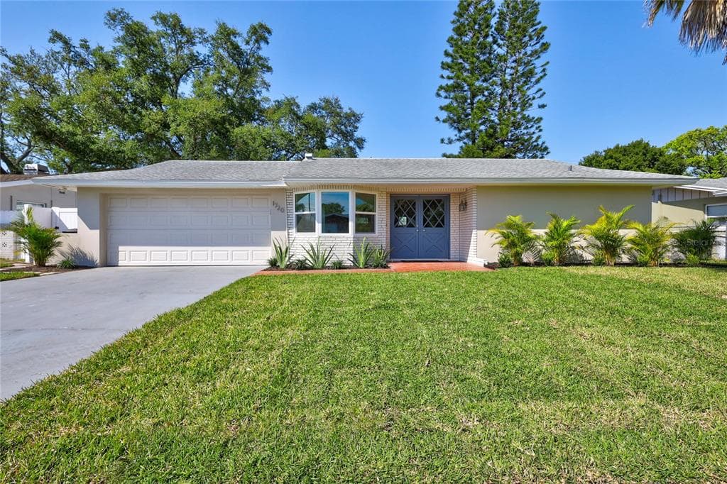 1720 PRINCE PHILIP STREET CLEARWATER, FL 33755