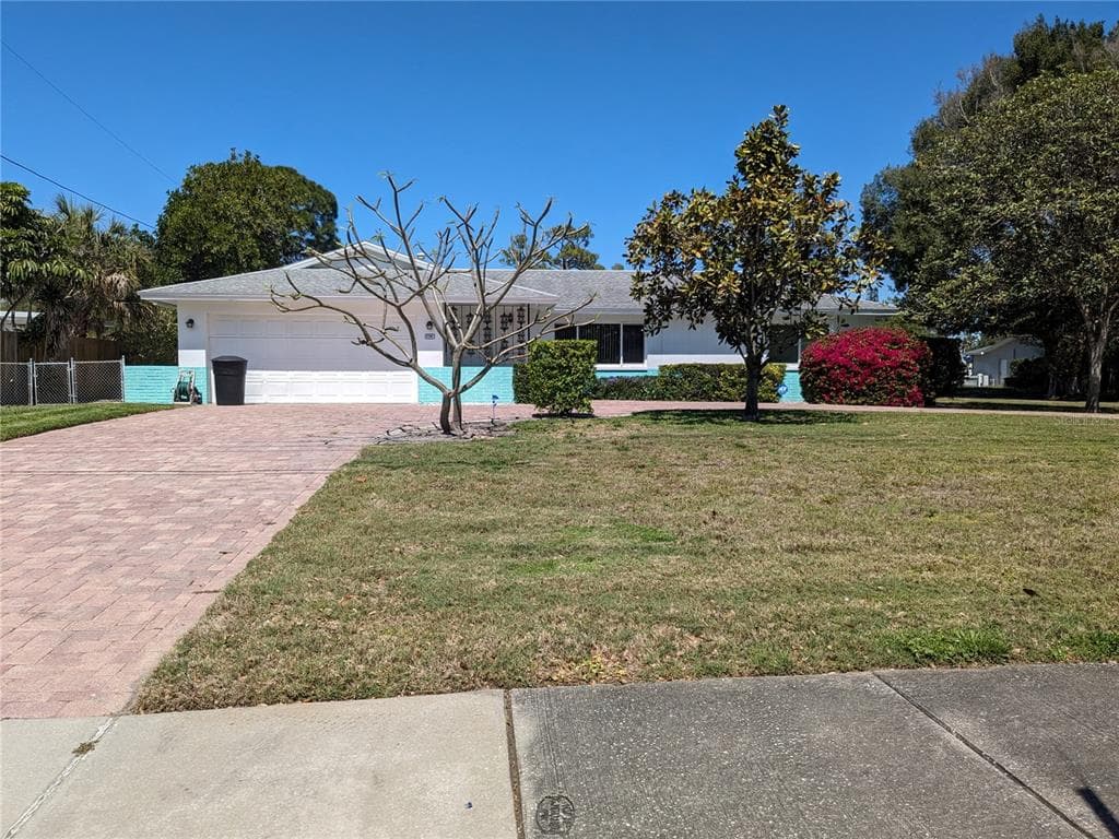 1701 PINELLAS POINT DRIVE S ST PETERSBURG, FL 33712