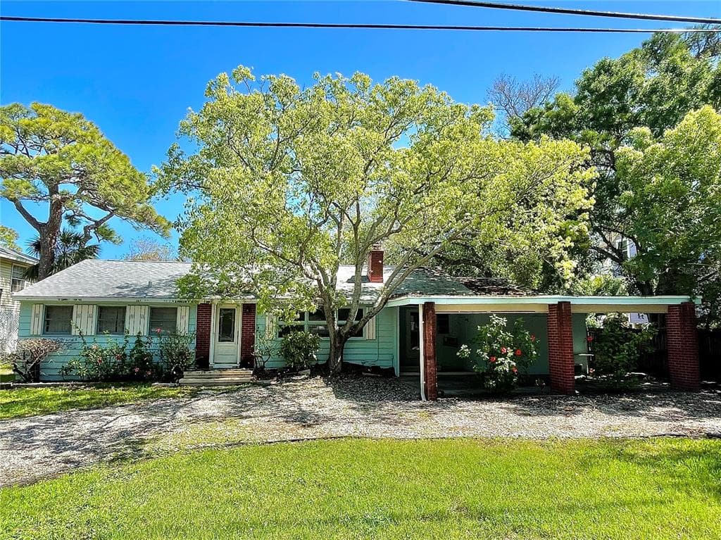 240 SHORE DRIVE PALM HARBOR, FL 34683