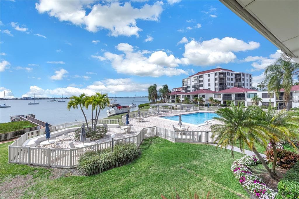 6365 BAHIA DEL MAR BOULEVARD UNIT 211 ST PETERSBURG, FL 33715