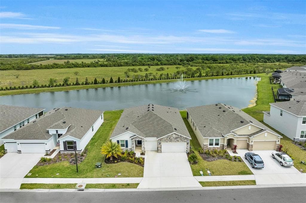 11042 TAMARACK PLACE PARRISH, FL 34219