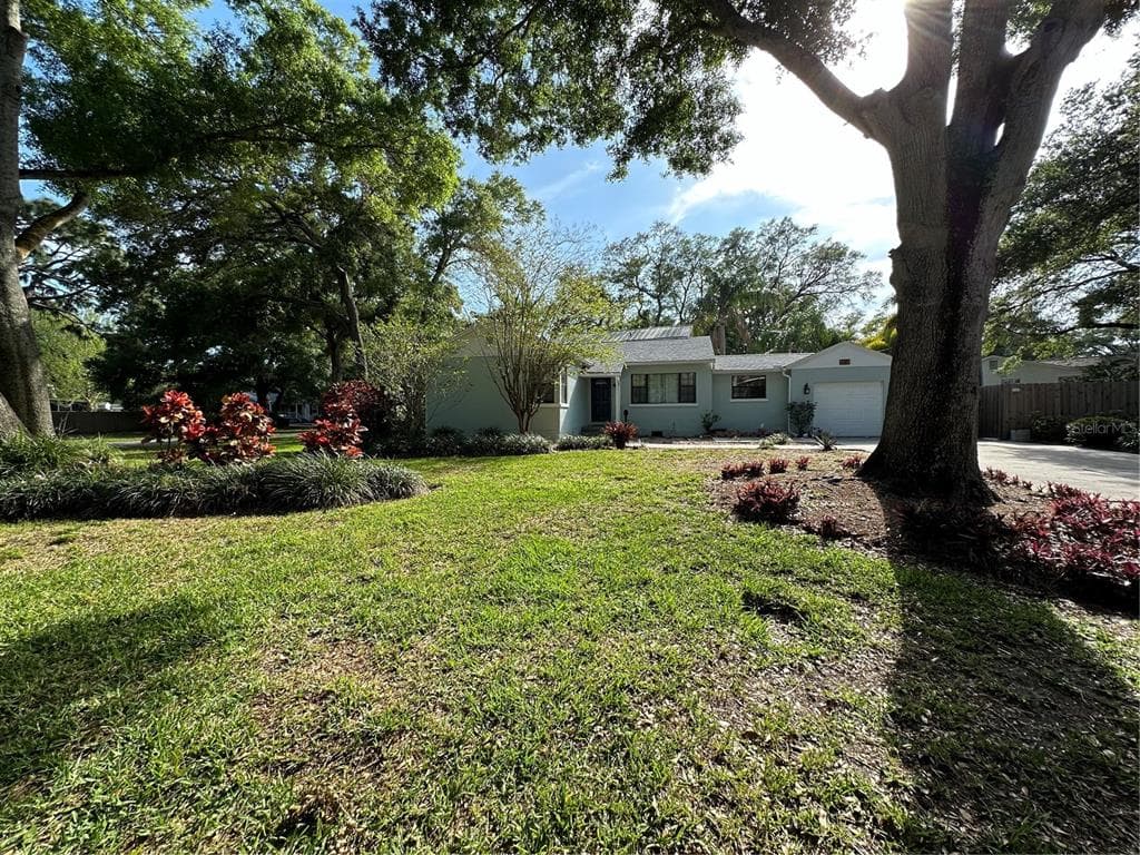 1000 45TH AVENUE N ST PETERSBURG, FL 33703