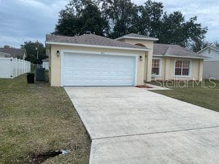 650 MCKINLEY COURT KISSIMMEE, FL 34758