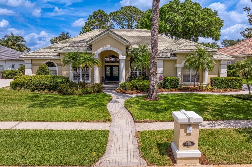 6418 RENWICK CIRCLE TAMPA, FL 33647