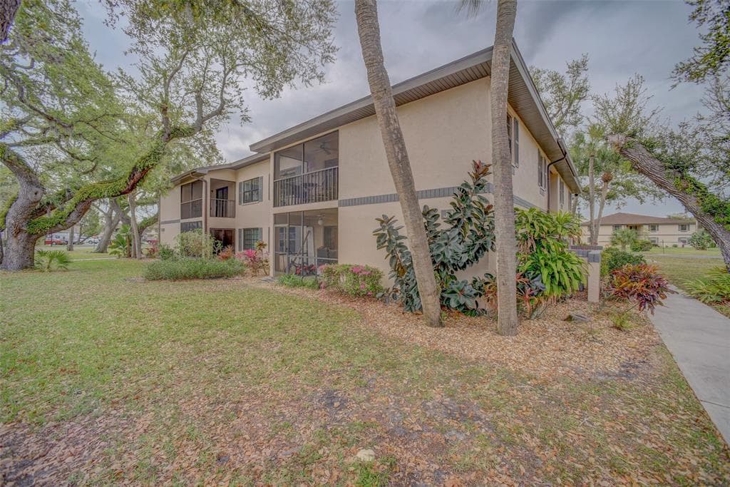 19505 QUESADA AVENUE UNIT J204 PORT CHARLOTTE, FL 33948