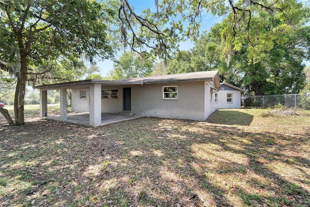 11212 THOMAS STREET MANGO, FL 33550