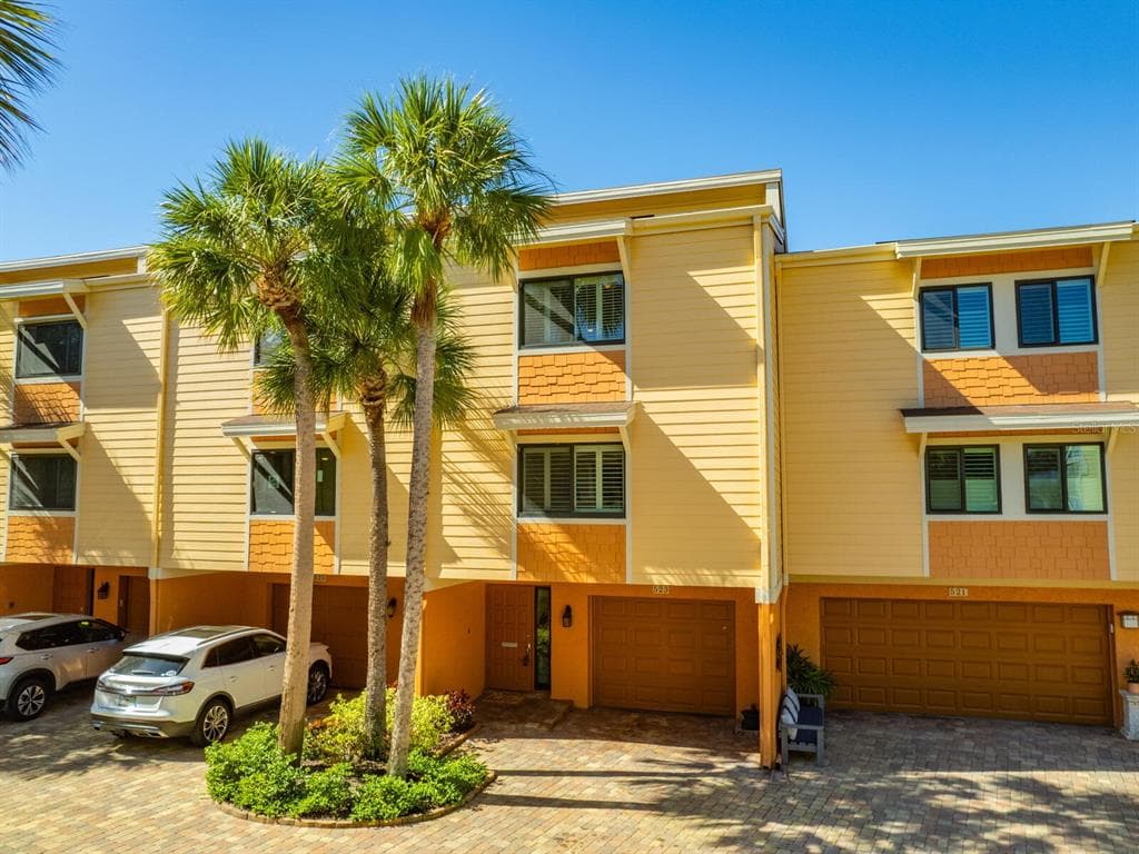 523 SANDY HOOK ROAD TREASURE ISLAND, FL 33706