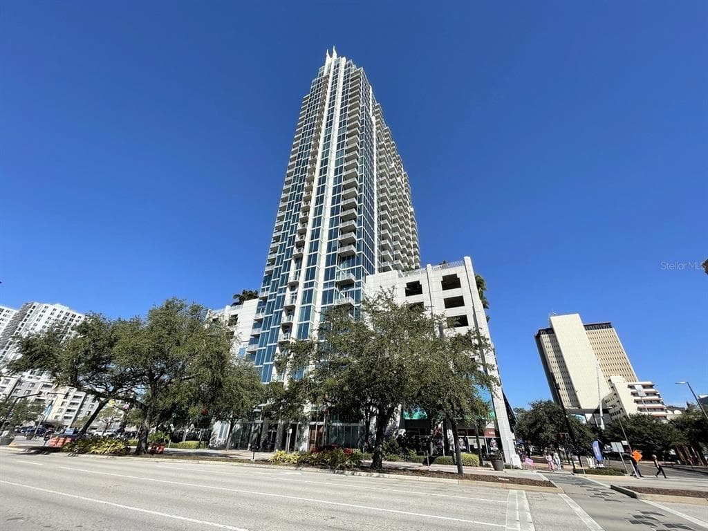 777 N ASHLEY DRIVE UNIT 1913 TAMPA, FL 33602