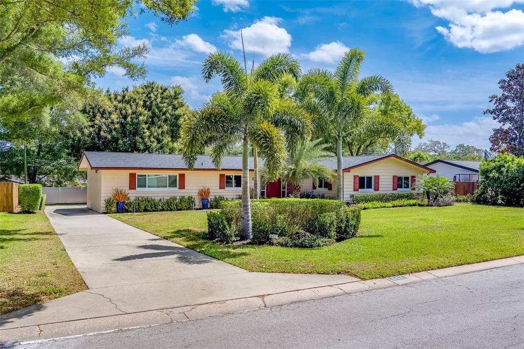 647 FOREST GLEN ROAD CLEARWATER, FL 33765