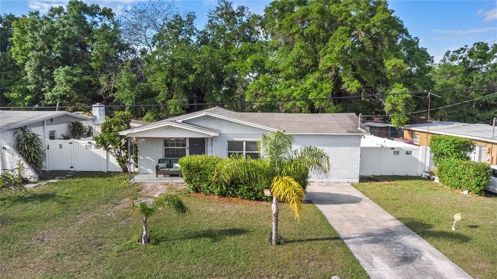 3414 E PARIS STREET TAMPA, FL 33610