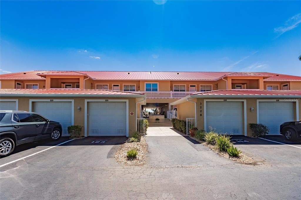 3228 PURPLE MARTIN DRIVE UNIT 114 PUNTA GORDA, FL 33950