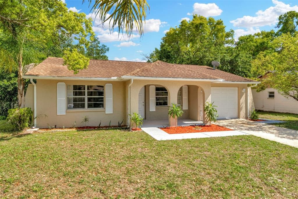 13206 WOODWARD DRIVE HUDSON, FL 34667