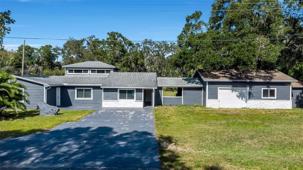 602 1ST AVENUE NE RUSKIN, FL 33570