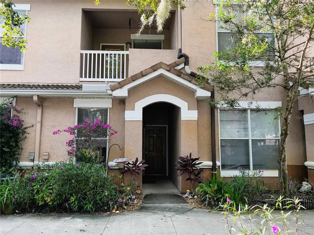 17944 VILLA CREEK DRIVE TAMPA, FL 33647