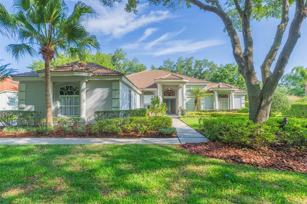 8953 MAGNOLIA CHASE CIRCLE TAMPA, FL 33647