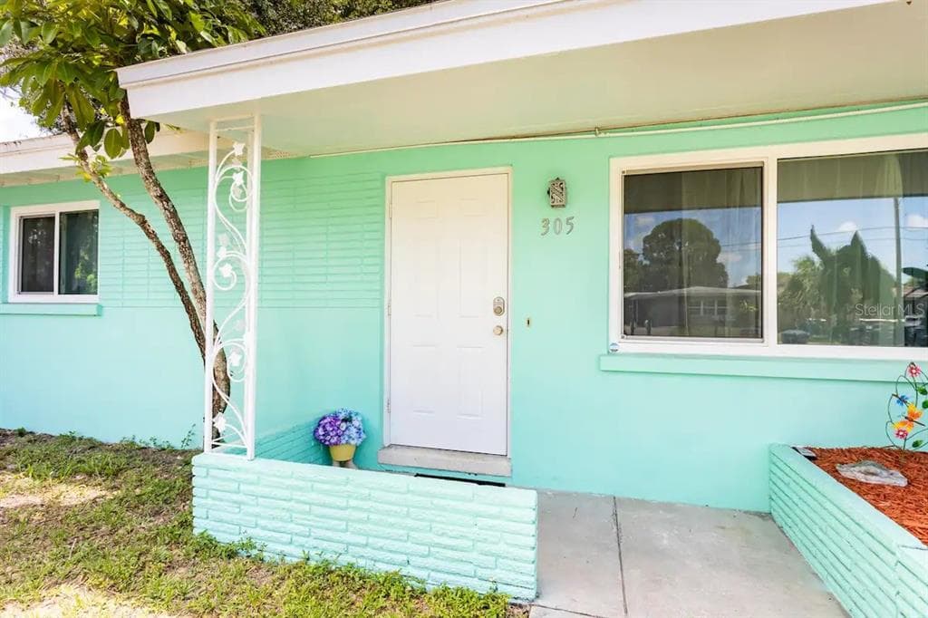 305 S METEOR AVENUE CLEARWATER, FL 33765