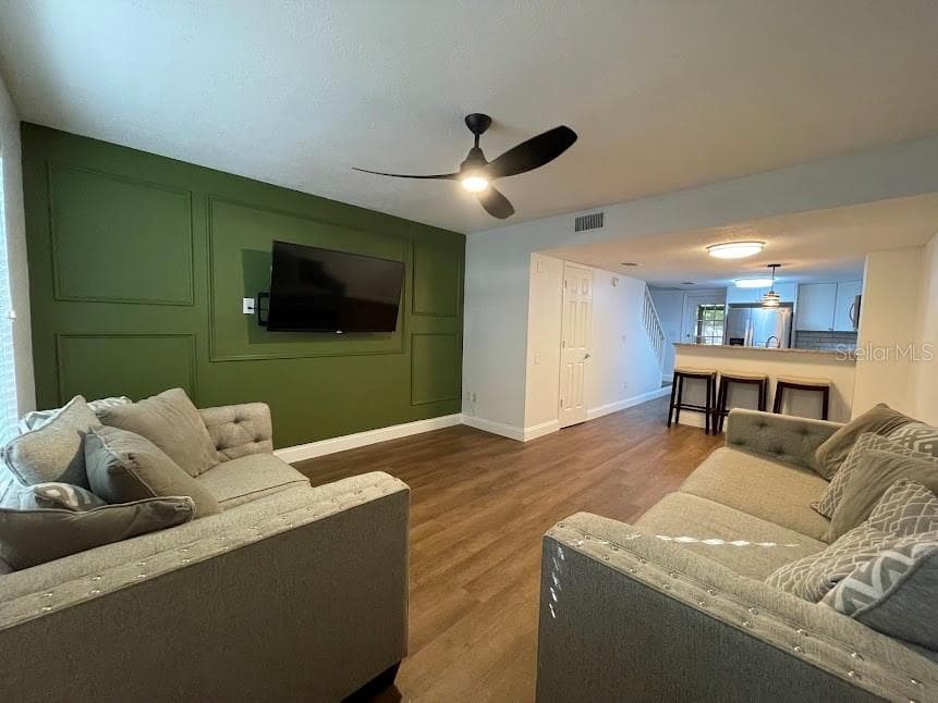 2105 FLETCHERS POINT CIRCLE TAMPA, FL 33613