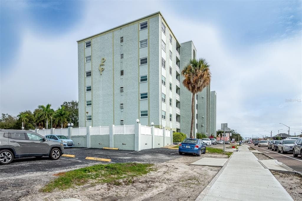 7321 CENTRAL AVENUE UNIT 404 ST PETERSBURG, FL 33710