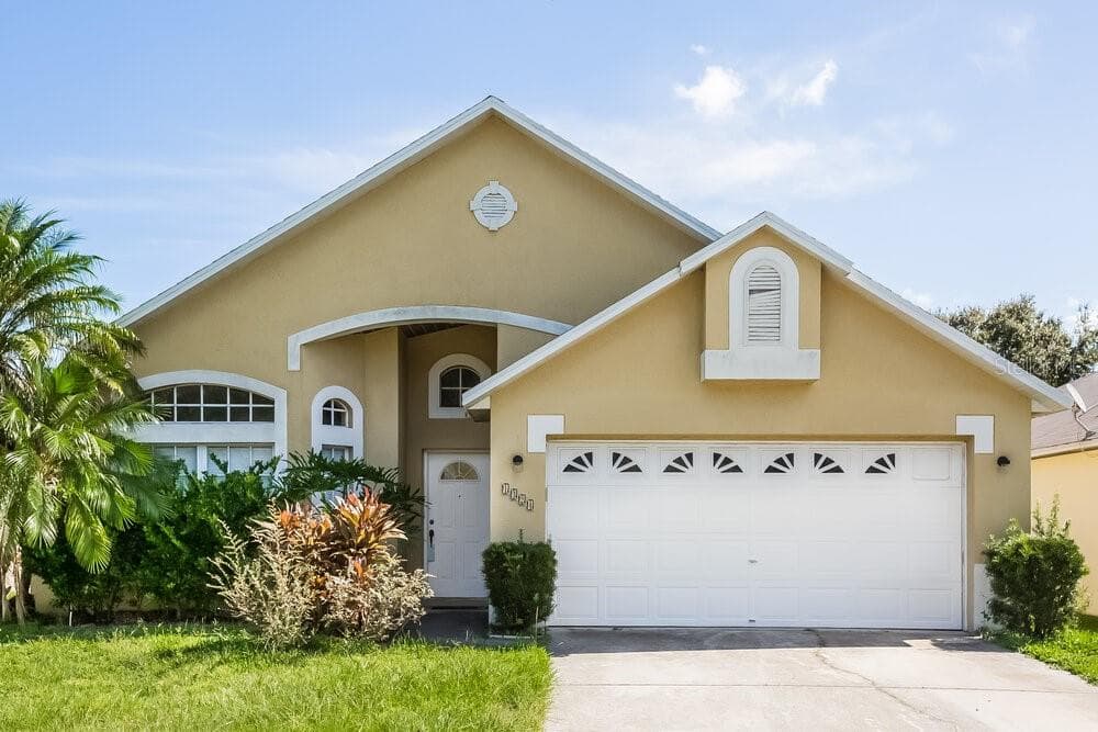 1324 CRIMSON CLOVER LANE WESLEY CHAPEL, FL 33543