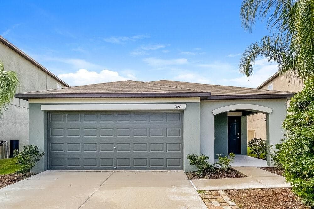 5120 SABLE CHIME DRIVE WIMAUMA, FL 33598