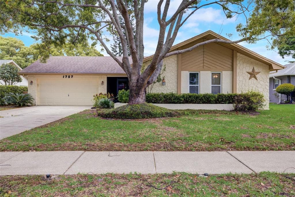 1757 MACDONNELL DRIVE PALM HARBOR, FL 34684