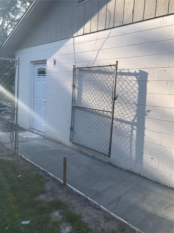10408 N WOODMERE ROAD UNIT 2 TAMPA, FL 33617