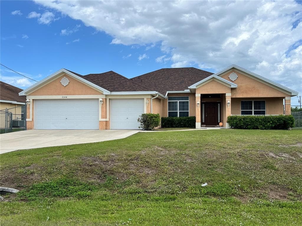 2504 24TH STREET W LEHIGH ACRES, FL 33971
