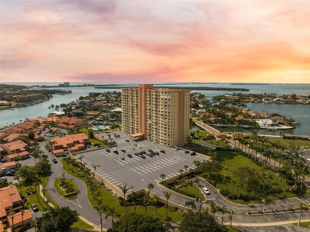 4900 BRITTANY DRIVE S UNIT 801 ST PETERSBURG, FL 33715
