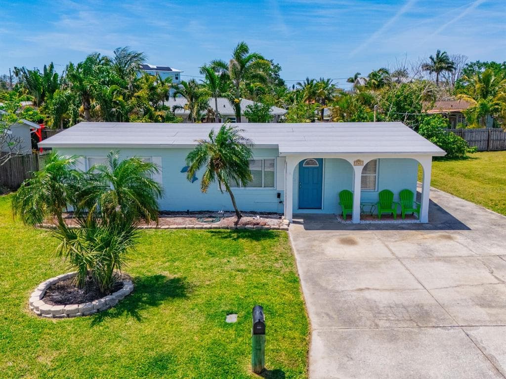 741 PRUITT DRIVE MADEIRA BEACH, FL 33708