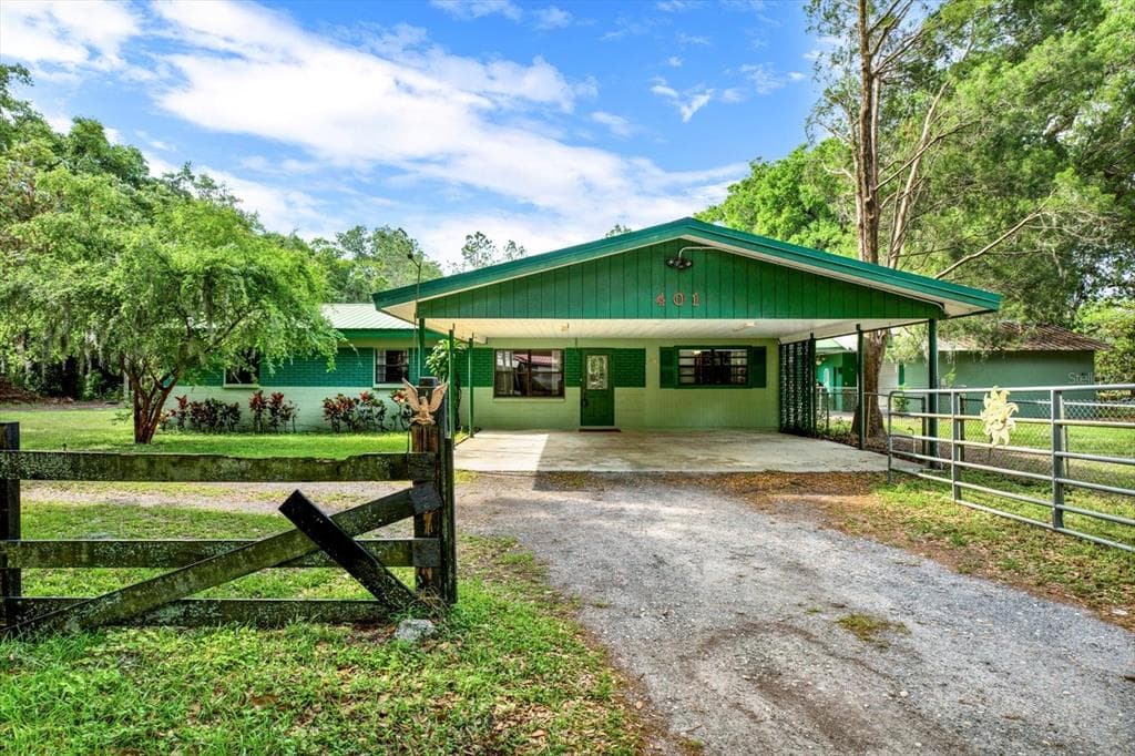 401 HALF MILE ROAD PLANT CITY, FL 33565