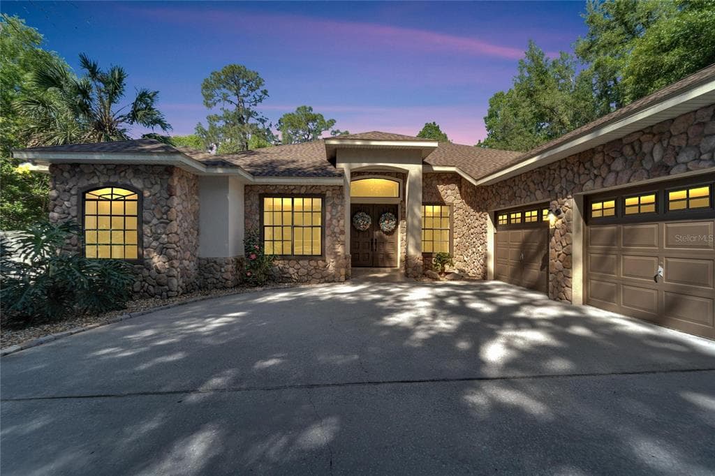 904 RIVER RAPIDS AVENUE BRANDON, FL 33511