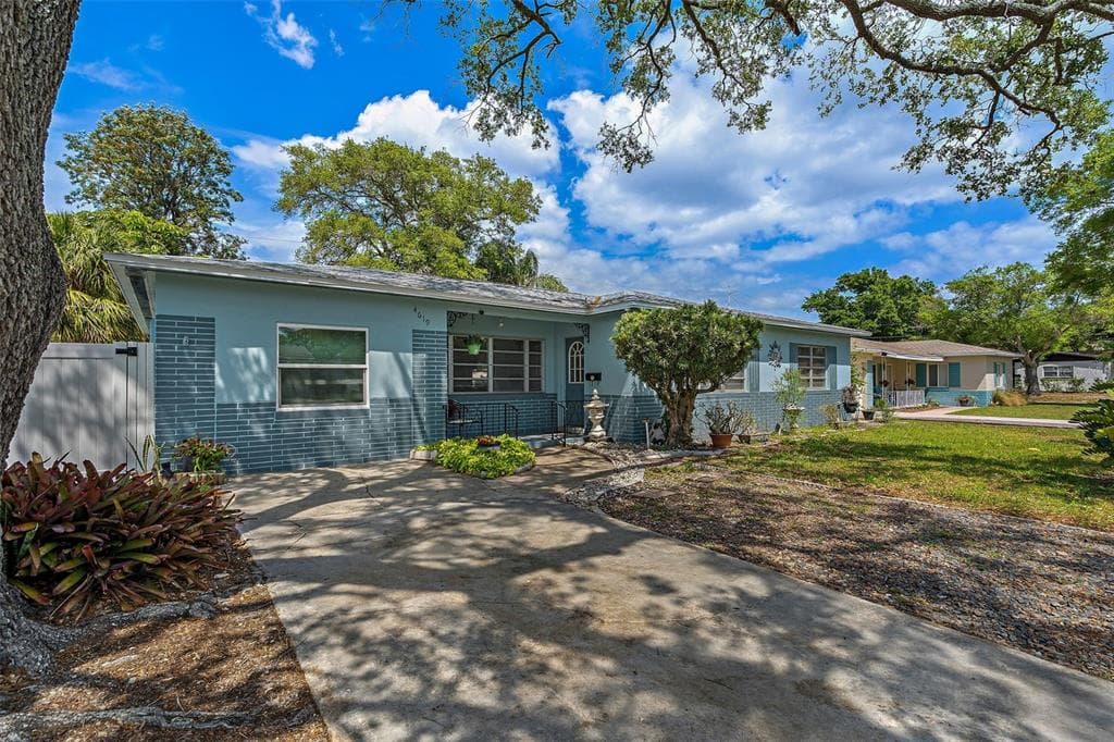 4619 11TH AVENUE N ST PETERSBURG, FL 33713