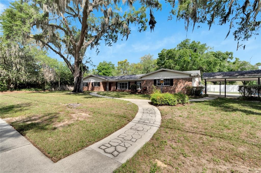 1506 W WINDHORST ROAD BRANDON, FL 33510